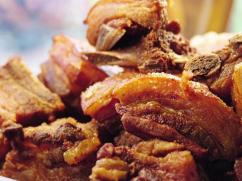 Carne Frita de cerdo con Cebollas Puertorriqueño