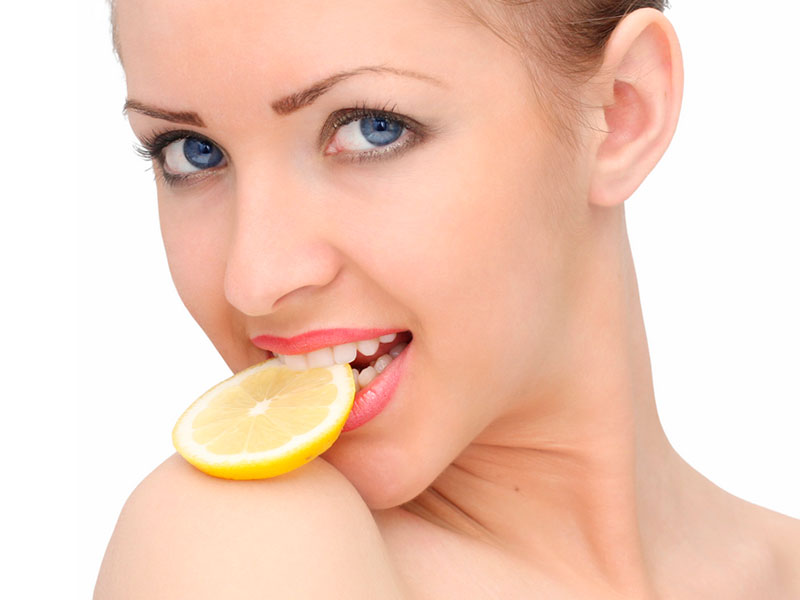 10 Beneficios de tomar agua con limón  - Para considerar