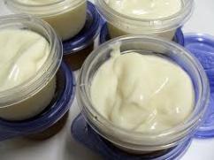 Desayuno proteínico: yogur con almendras