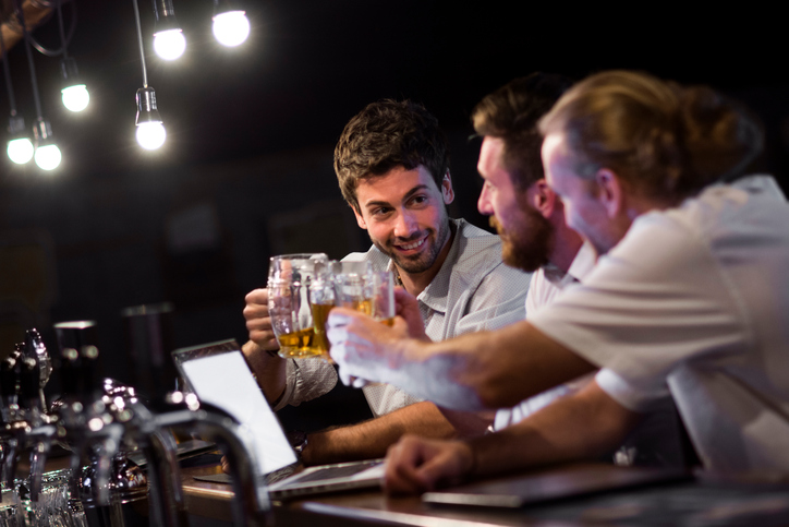 Errores que los hombres cometen con su salud - Alcohol, en exceso