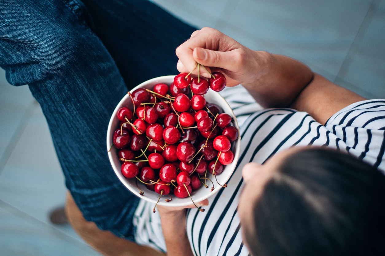 Alimentos que alivian o empeoran la osteoartritis - Cerezas y otros frutos rojos