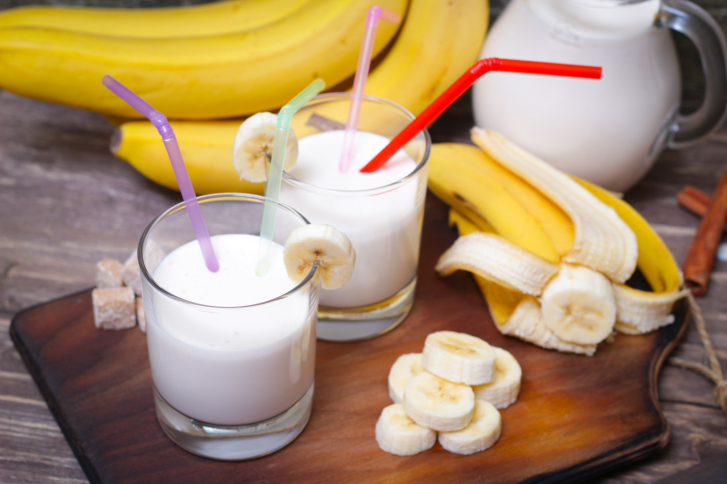 Mantente saludable con 10 batidos ricos en proteínas - #2. Batido de yogurt de banana