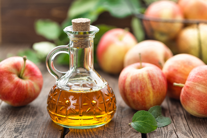 Por qué es bueno beber jugo de manzana - 