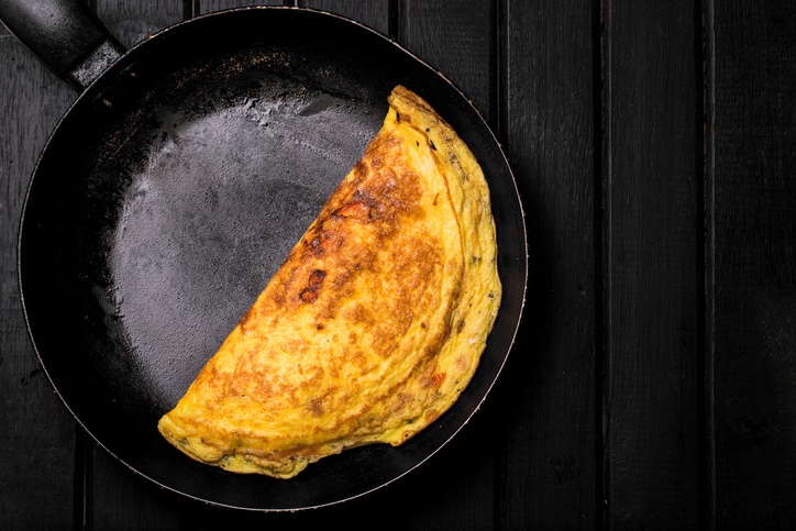 Dieta keto: deliciosa receta de omelette de champiñones - 4. Dale la vuelta