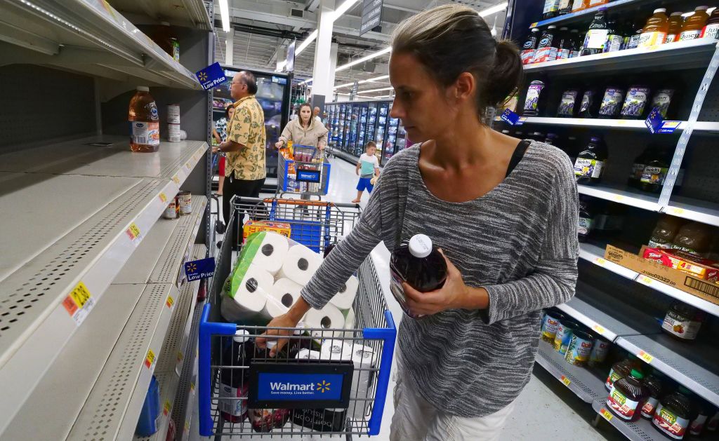 Cómo proteger tu salud durante un huracán - Almacena alimentos