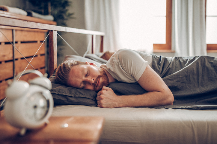 10 mitos comunes sobre el sueño - 5. “No importa a qué hora del día duermas”