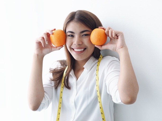 Por qué las mujeres necesitan una dieta diferente a los hombres - Las mujeres necesitan menos calorías 