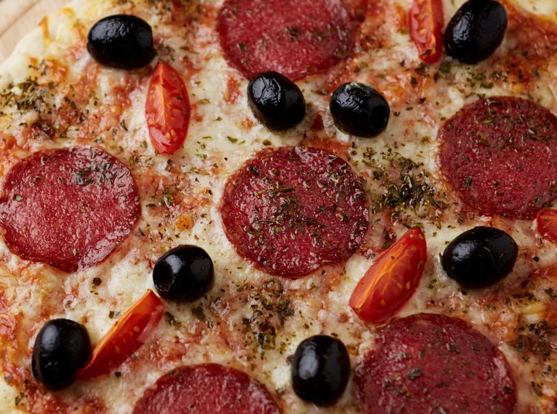 Dieta Keto: receta de pizza de pepperoni - 8. Bríndale el toque de sabor