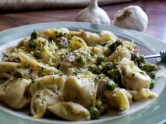 Tortellini de queso con atún