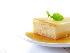 Flan de miel y coco